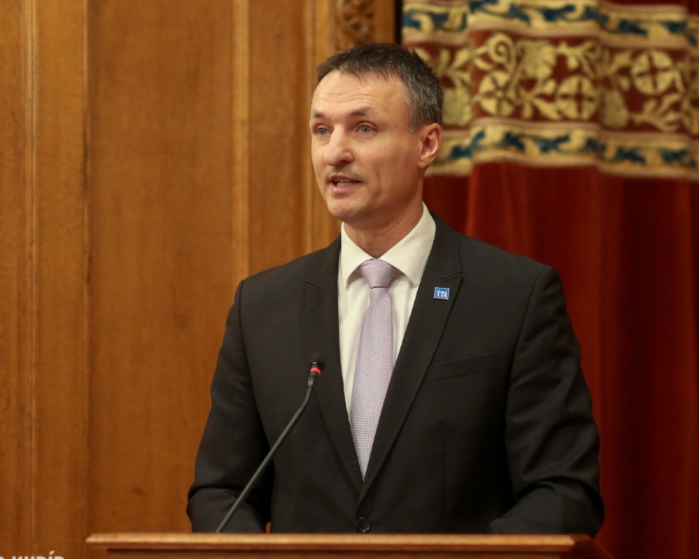 daboczikalman A Kodály Zoltán Magyar Kórusiskola kapta a Mindszenty Emlékérmet. A díjazottat Dabóczi Kálmán méltatta az ünnepi alkalomból.