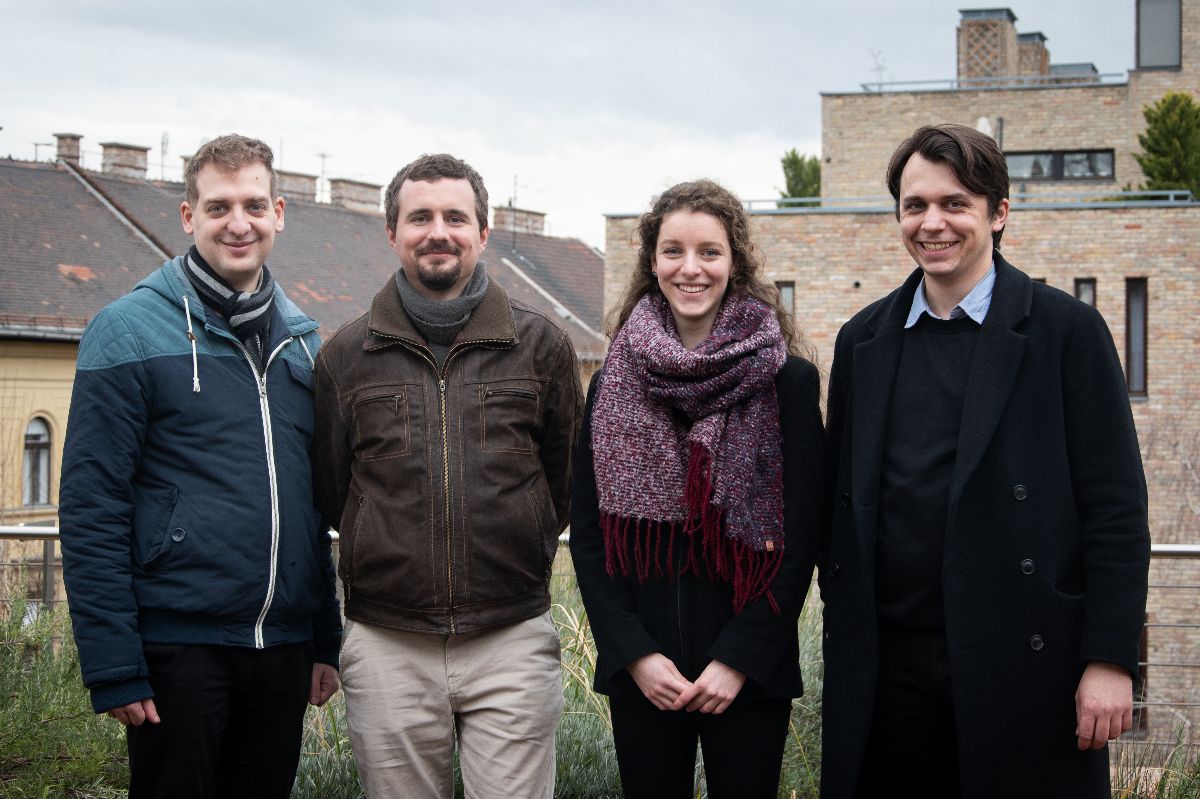 A közösségek.hu szerkesztői csapata A közösségek.hu szerkesztői csapata, forrás: Civil percek #105